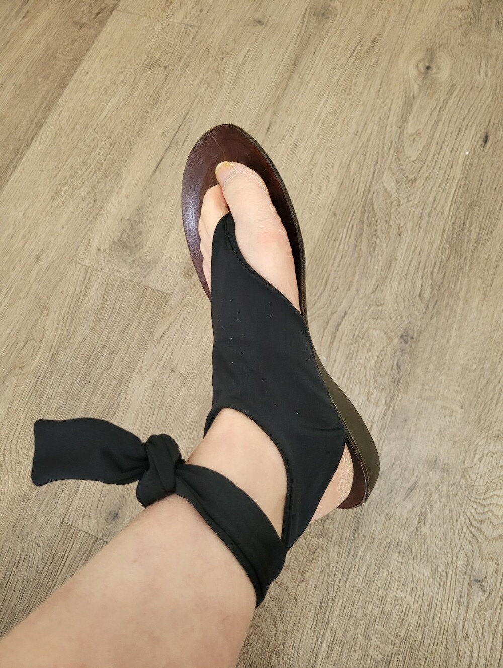 Italy Emozioni Black Ankle Tie Sandals Shoes Size: 7.5 US